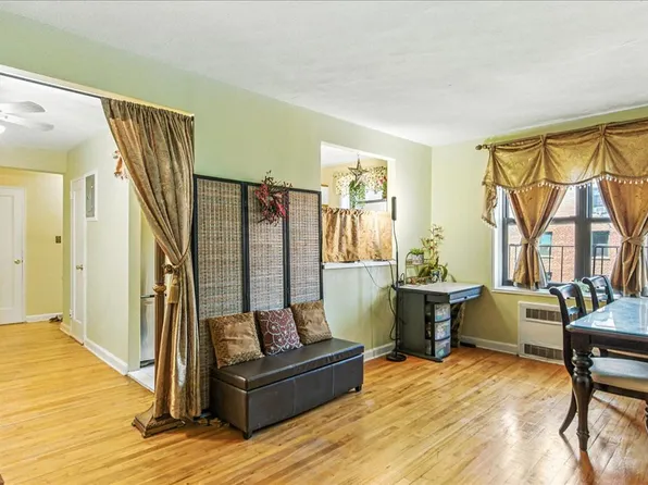 88-10 34th Avenue image 8 of 16