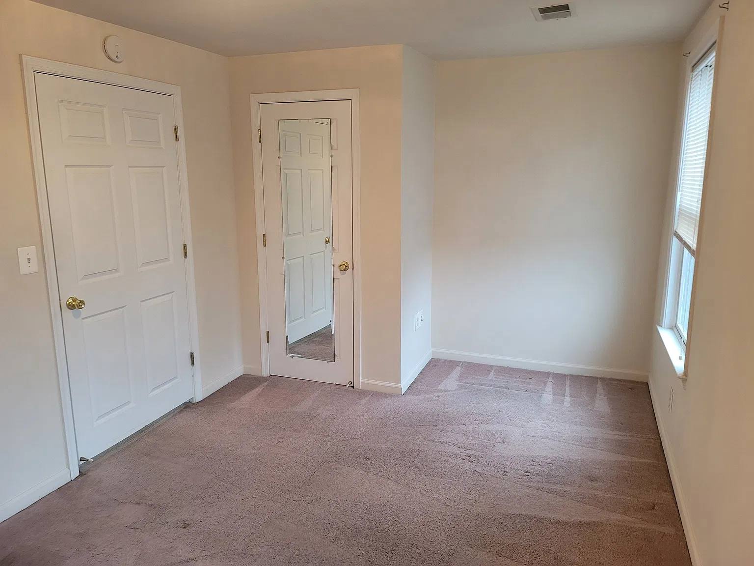 Cozy Single Unit for Rent at 9400 Grant Ave, Manassas, VA - $1500/mo, Available Nov 2026 — Photo 4