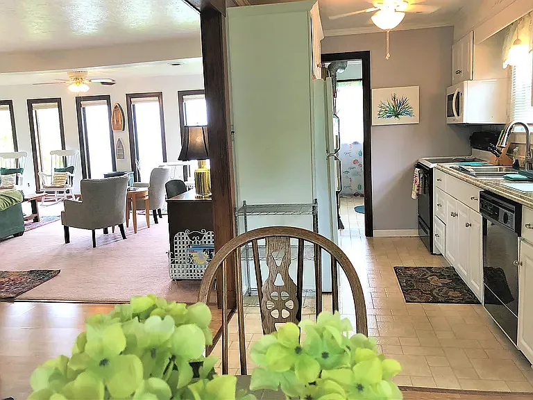 Full kitchen - Refrigerator, stove/oven, microwave, dishwasher and all small appliances