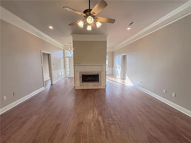 4 bed, 2.0 bath, 2066 sqft, $2,650 — Photo 4