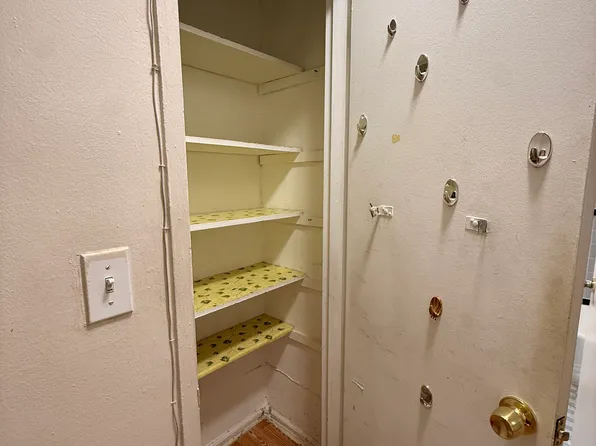 1010 Sherman Avenue image 15 of 23