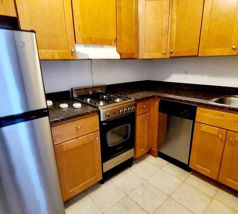 1st image of 148 W 75th St APT 4A