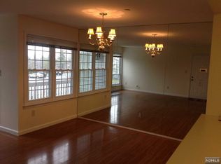 25 Markham Cir, Englewood, NJ 07631