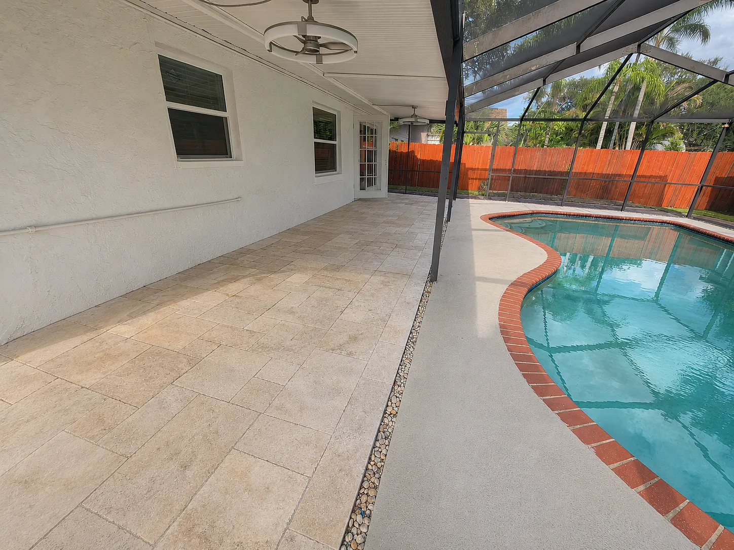 5 bed, 2625 sqft, $5,395 — Photo 4