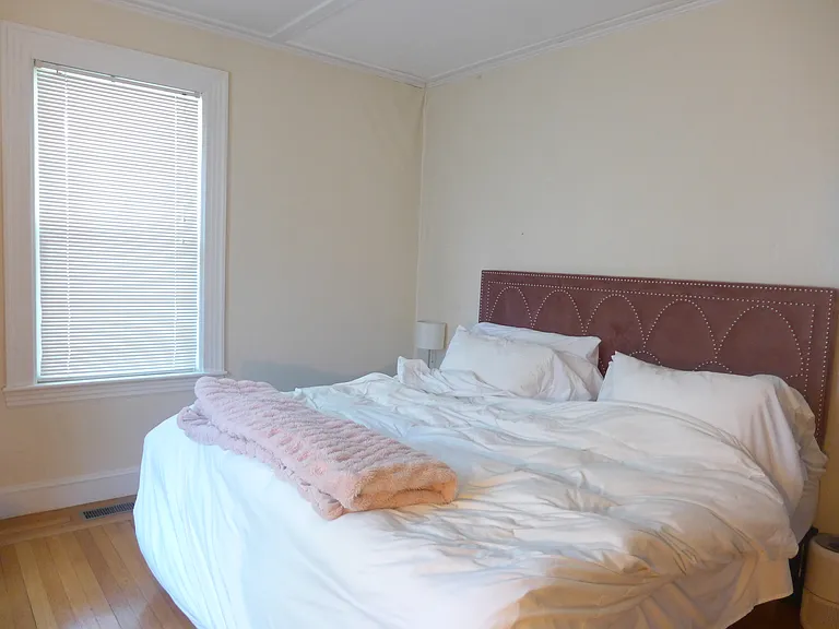 255 Derby St #1 — Photo 9