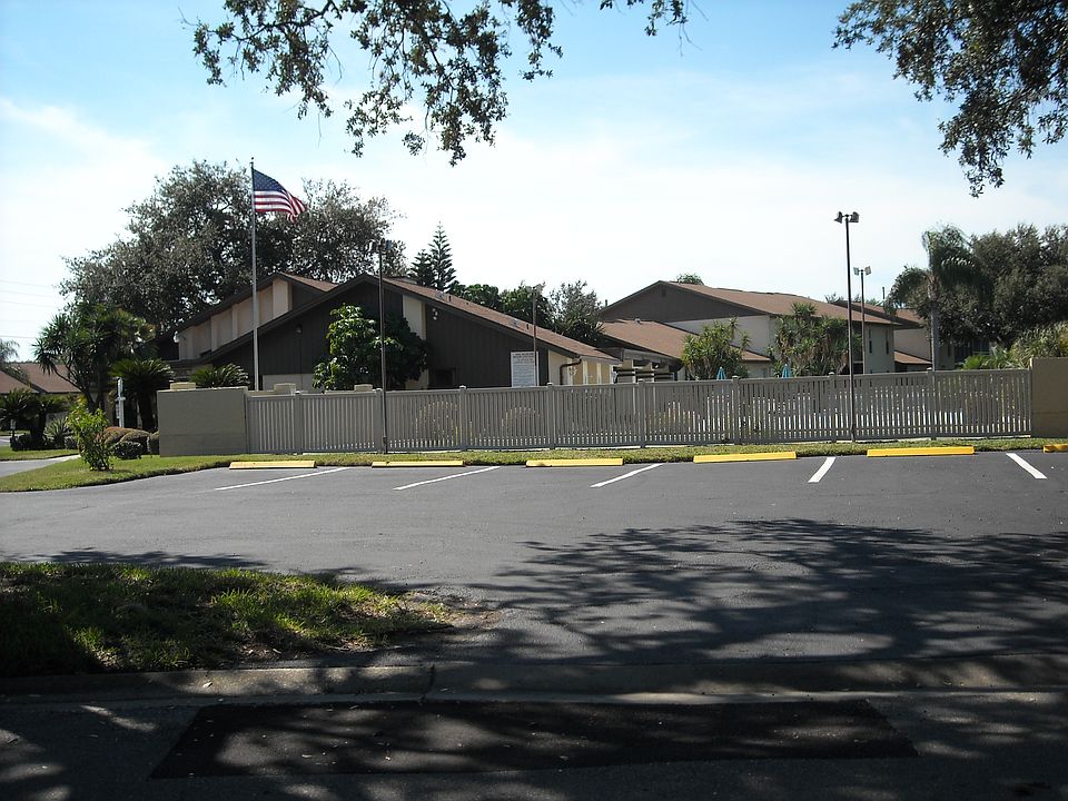 2nd image of 3852 Staysail Ln