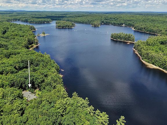 2nd image of 30 Mendums Landing Road