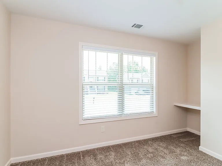 427 Charleston Pl — Photo 16