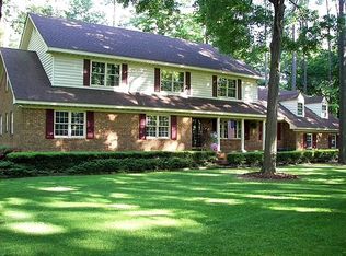 1123 Little Neck Rd, Virginia Beach, VA 23452