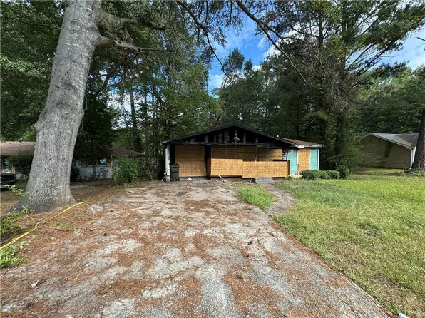 9162 Cecelia St SW, Covington, GA 30014