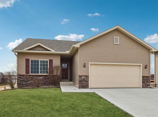 500 SE 13th St, Grimes, IA 50111