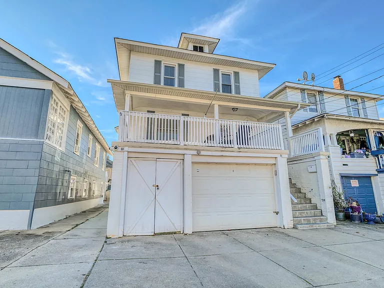 8 N Nashville Ave — Photo 1