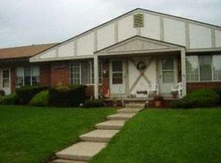 25156 Potomac Dr, South Lyon, MI