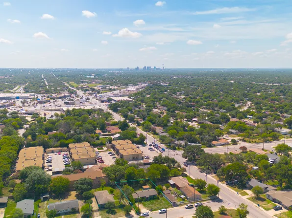 102 NEULON DR, San Antonio, TX 78228