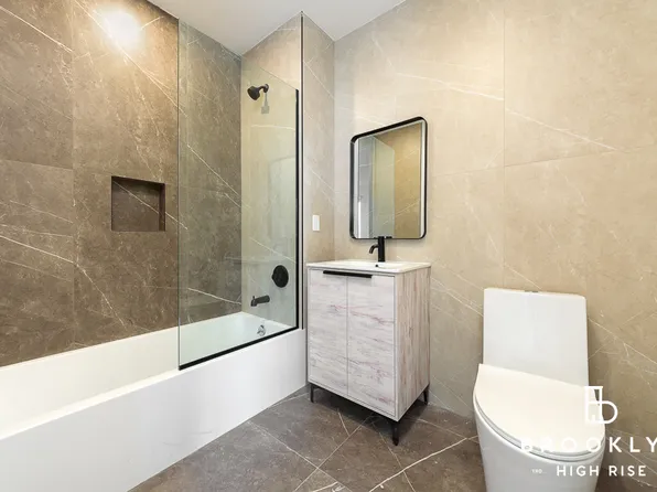 2258 Fulton Street image 14 of 14