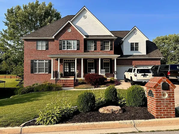 9 Wayland Ct, Johnson City, TN 37604