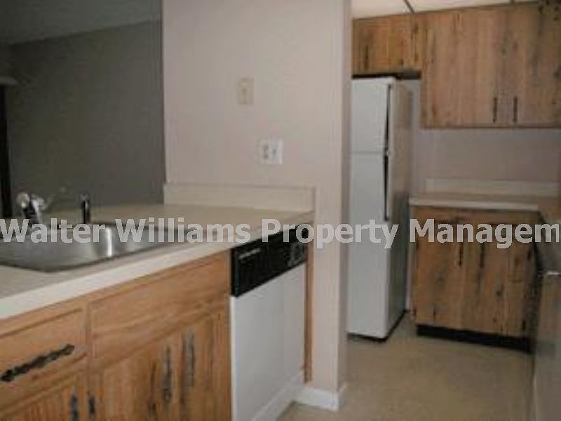 1st image of 13 Veronese Ct