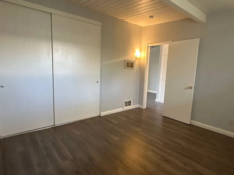 611 N Alhambra Ave — Photo 9