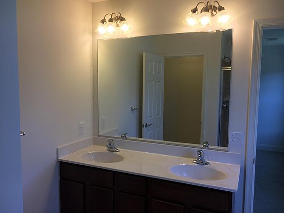 2nd image of 225 Thompson Ave #6