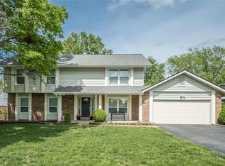 490 Meadow Green Pl, Saint Louis, MO 63141
