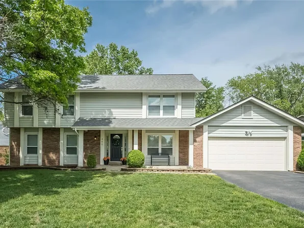 490 Meadow Green Pl, Saint Louis, MO 63141