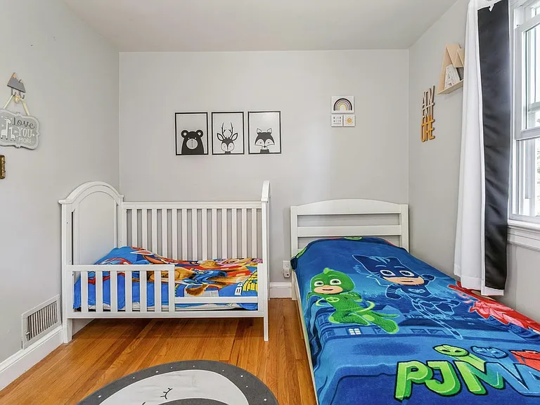 26 Pleasant Ave — Photo 13