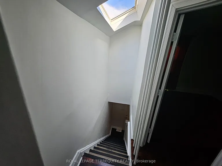 14 Hollis St — Photo 26