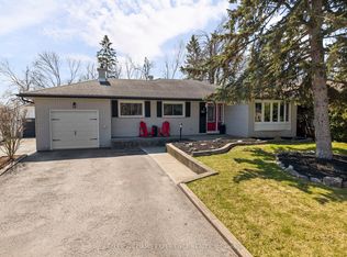 27 Ottaway Ave, Barrie, ON L4M 2W6