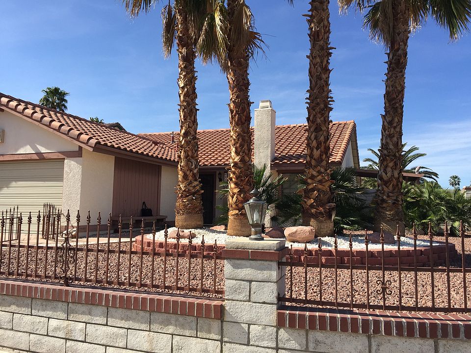 #GuardianRealty 3128 Laurel Henderson Rental Home Corner Vie