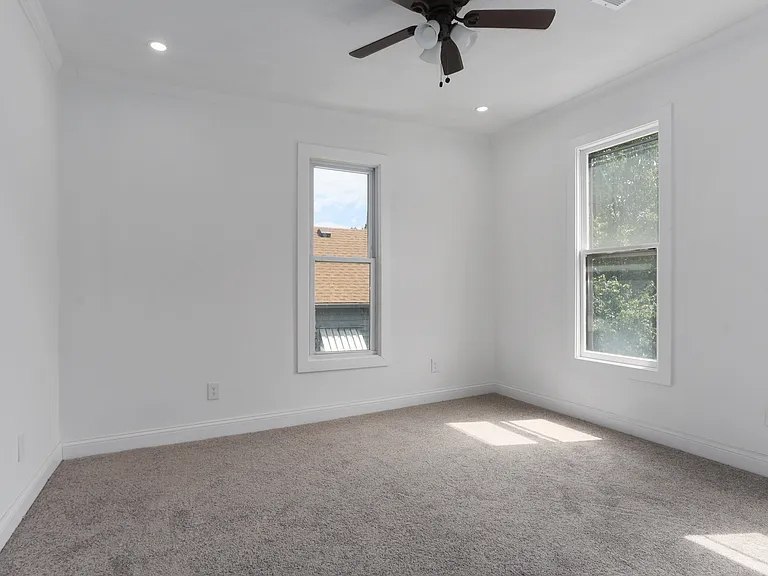 2300 N 9th St #UPSTAIRS — Photo 10