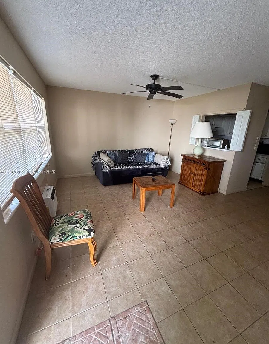 Andover Condos — Photo 1