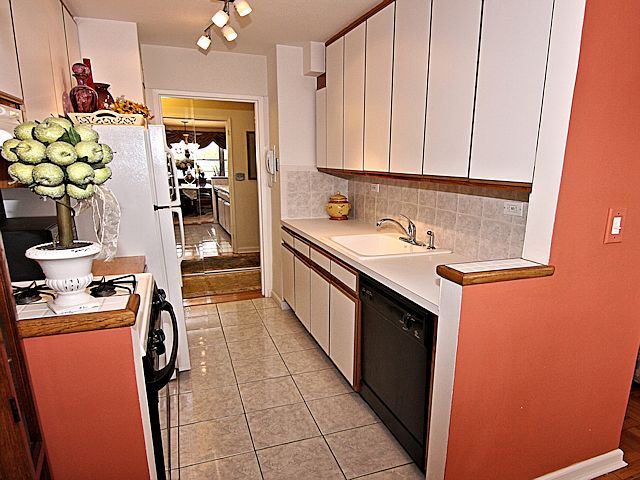 1st image of 17-85 215th St APT 3R