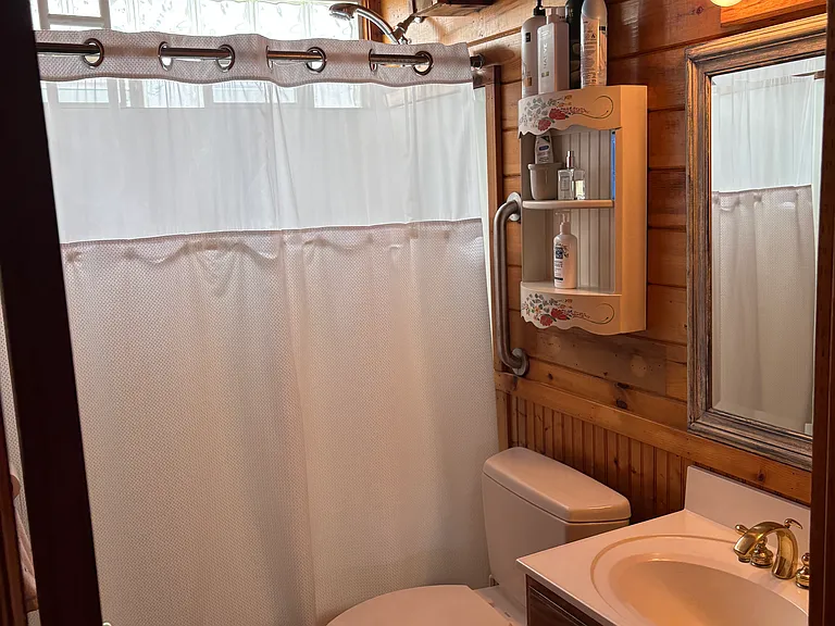 Downstairs full bath