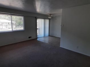 143 Lynnwood Mnr, Weirton, WV 26062