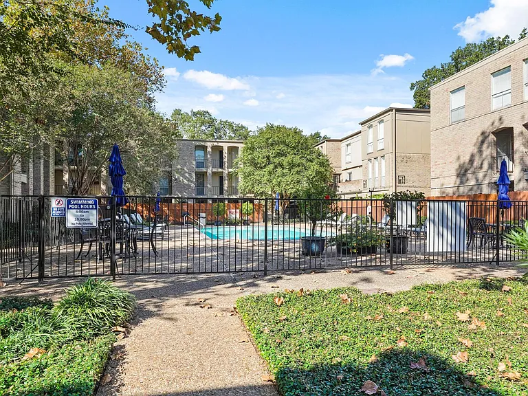 4637 Wild Indigo St #492 — Photo 23