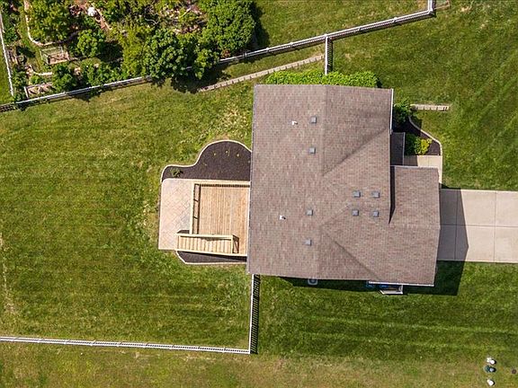 5th image of 506 Rifle Ridge Dr
