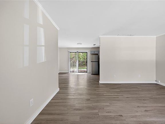 4th image of 6000 Mallory Rd