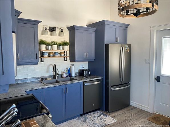 1147 Vincent Dr, Bathurst, NB E2A 3W1
