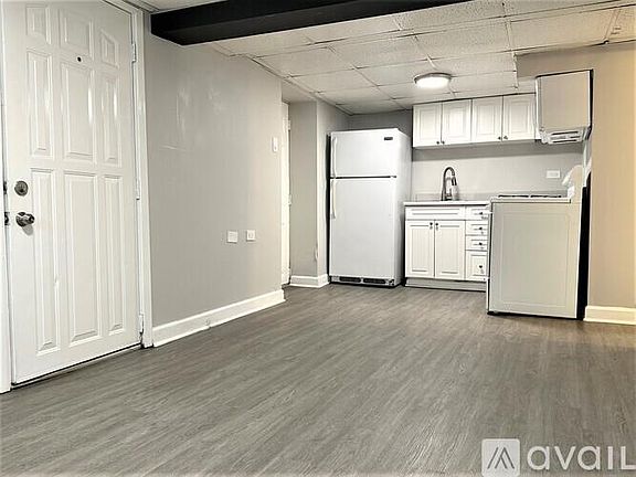 2nd image of 3517-21 W Grace St #1