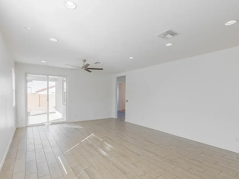 36610 W Mediterranean Way — Photo 9