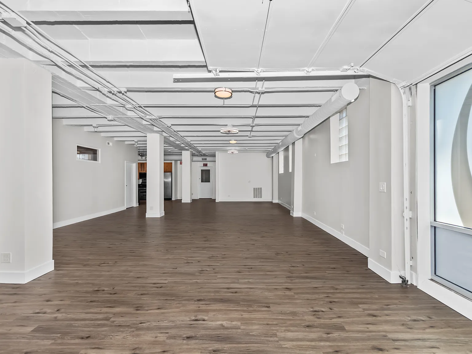 3 bed, 3000 sqft, $3,950 — Photo 3