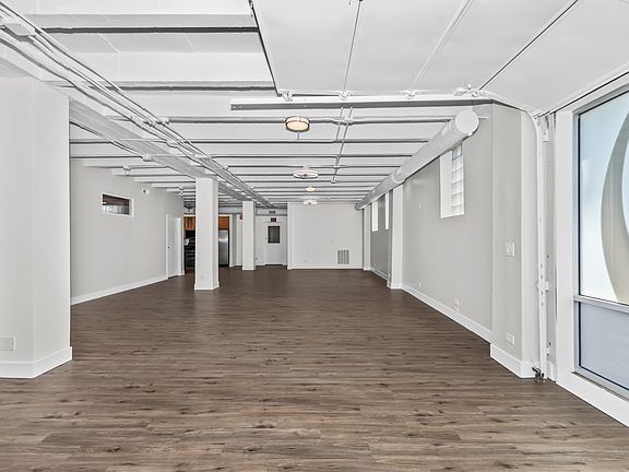 3rd image of 3025 N Western Ave #1S