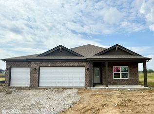 6127 Camarillo Dr, Whitestown, IN 46075