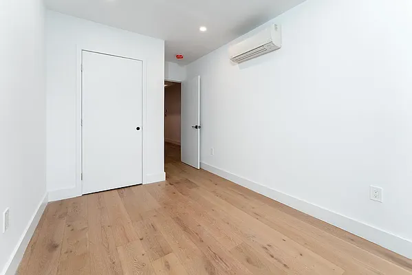 Rented by REAL New York | media 7