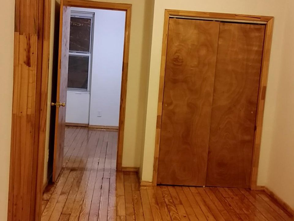 2nd image of 1859 Putnam Ave