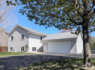 6633 Harlan Dr, Eden Prairie, MN 55346