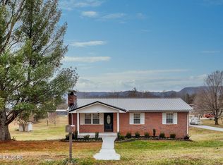 235 Orchard St, Jacksboro, TN 37757