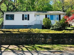 82 Longwood Ave, Providence, RI 02908