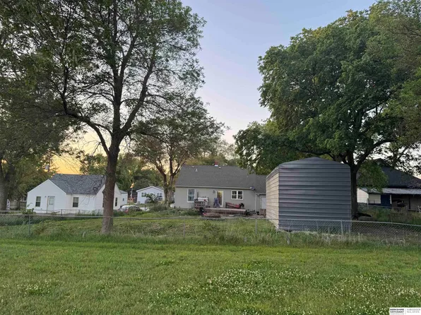 9425 Panama Rd, Hickman, NE 68372