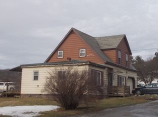 29 Park Rd, Fairmount City, PA 16224